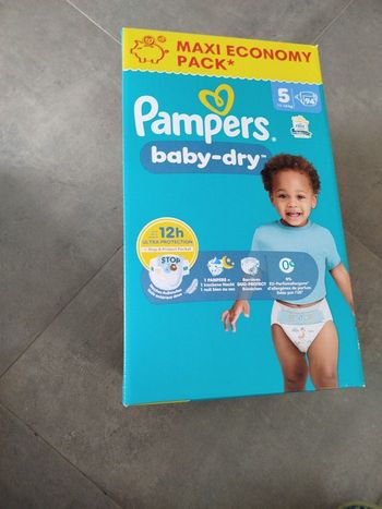 Carton de couche Pampers