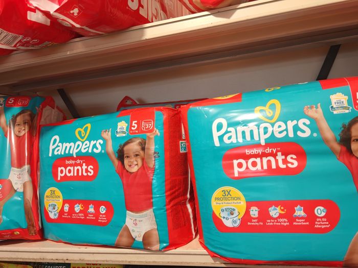 198  couches pampers baby dry pant t5 neuf