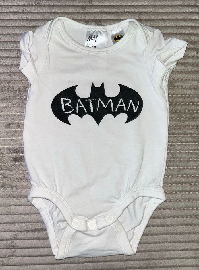 🦇 Ensemble Batman H&M 3 pièces – bébé (body + pantalon + bonnet) - photo numéro 3