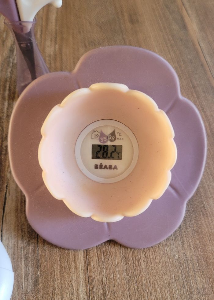 Thermomètre bain, coupe ongles bébé - photo numéro 2