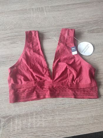 Rouge gorge brassière sans couture innovation