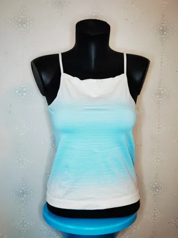 D2106 - débardeur femme Taille 42