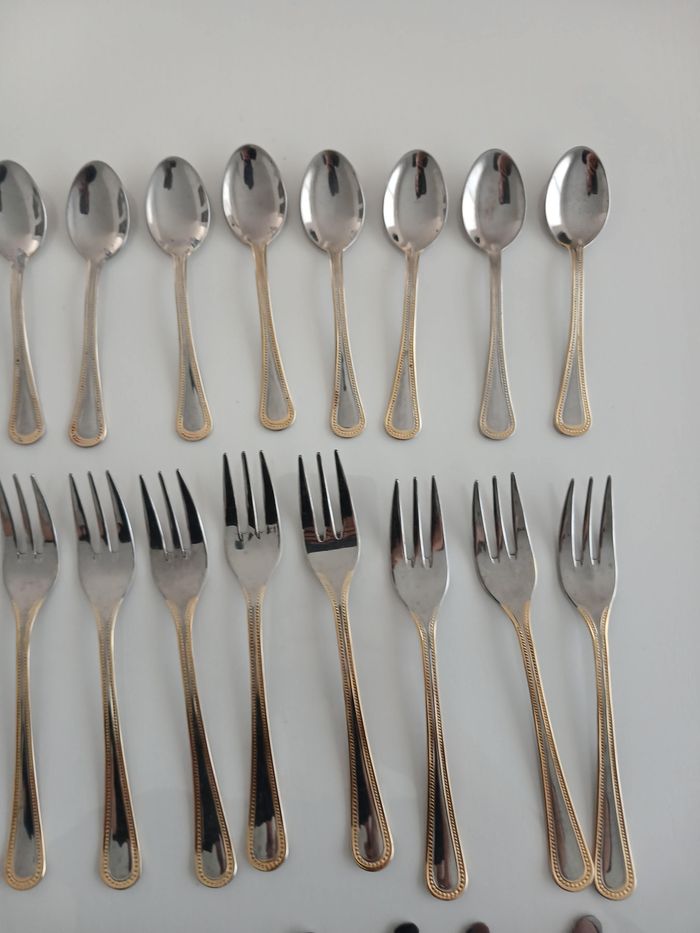 Ménagère 36 pièces - Inox & Finition Dorée - Made in Italy - photo numéro 3