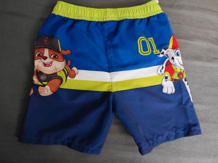 Short de bain 8 ans - photo numéro 2