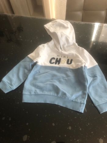 Sweat à manche longue blanc et bleu 