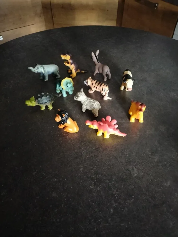 Figurines en plastique - photo numéro 4