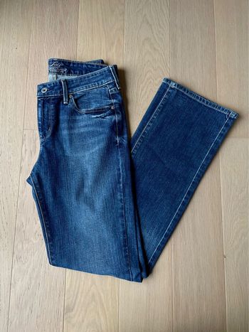 Jean Levi’s demi curve bleu