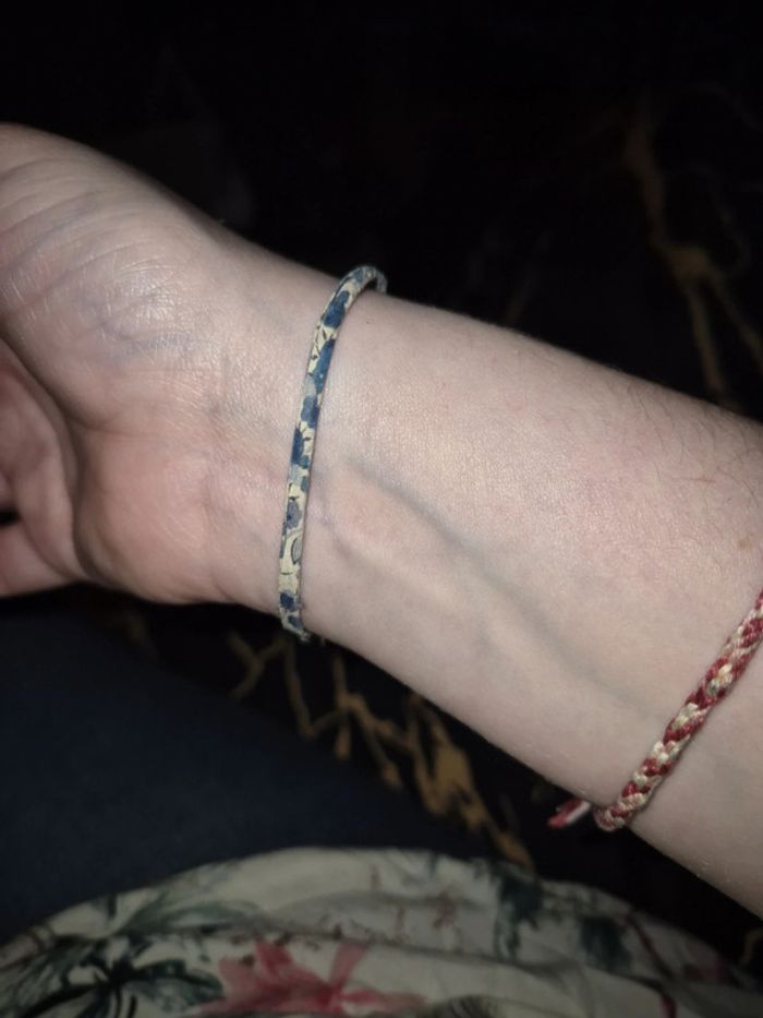 Bracelet en tissus bleu et dorure - photo numéro 3