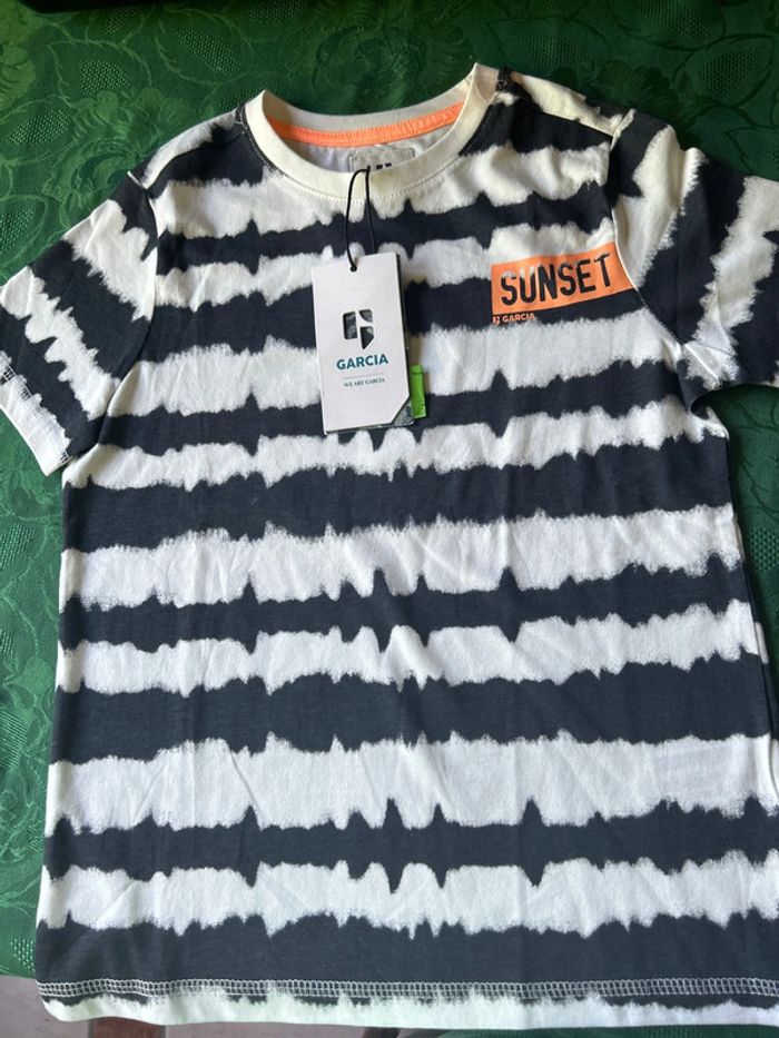 T-shirt 8-9 ans garçon Garcia neuf