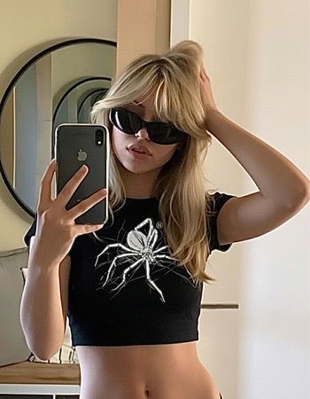 Crop top ou teeshirt pour jeune fille