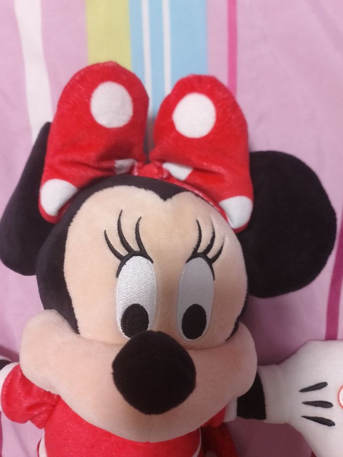 Peluche Minnie neuve Disney - photo numéro 9