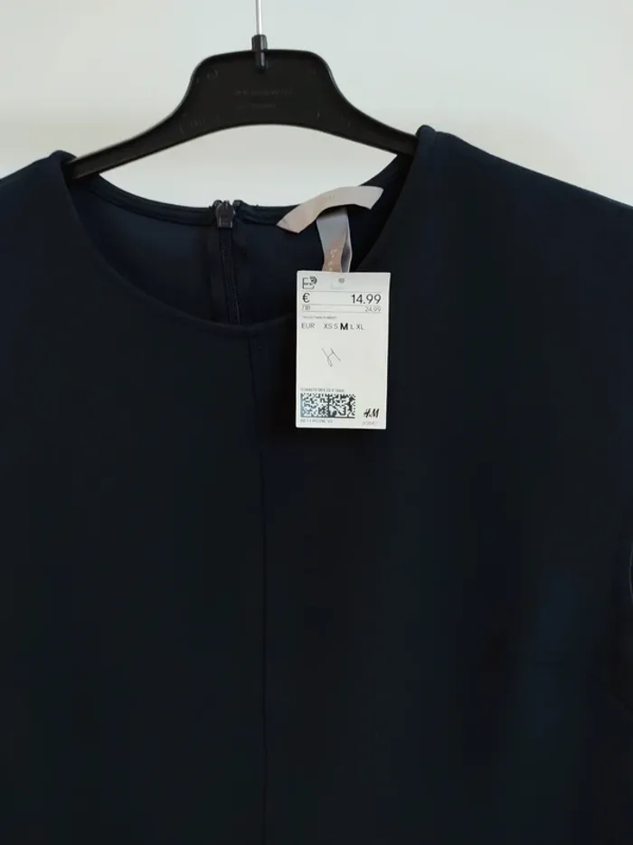 Blouse H&M  sans manche T M Neuve - photo numéro 3