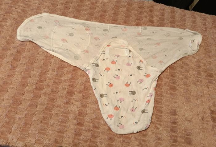 LOT DE 2 Langes / Cocon d'Emmaillotage Bébé (Naissance) - TBE - photo numéro 2