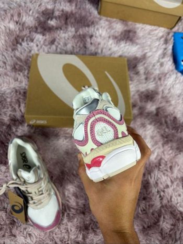 Asics gel NYC pink minéral crème rose neuf taille 43,5 - photo numéro 4