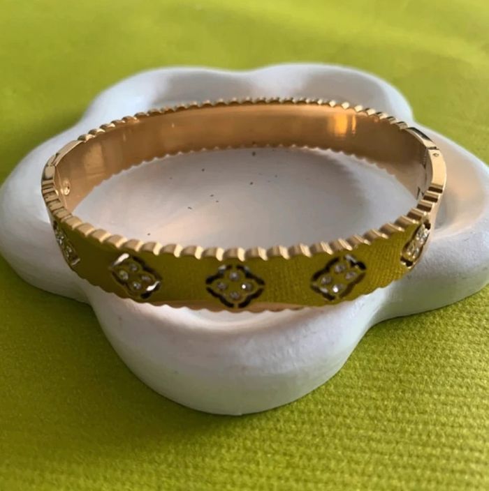 Bracelet jonc trèfle à quatre feuilles en acier inoxydable doré - photo numéro 6