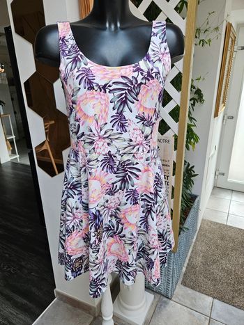 Divided robe à fleurs taille 42