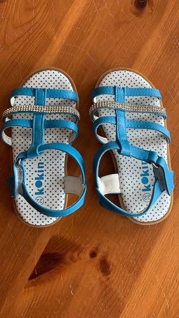 Sandalettes neuves bebe