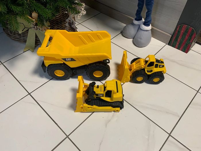 Lot véhicules chantier caterpillar