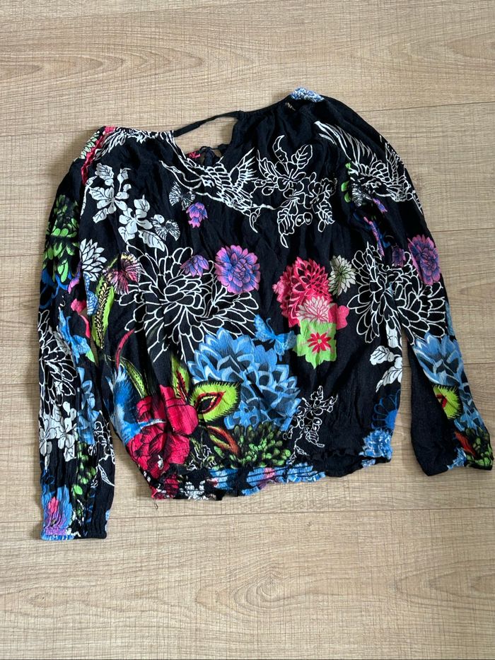 Blouse noire et fleurie à manches longues Desigual taille XS bon état - photo numéro 8