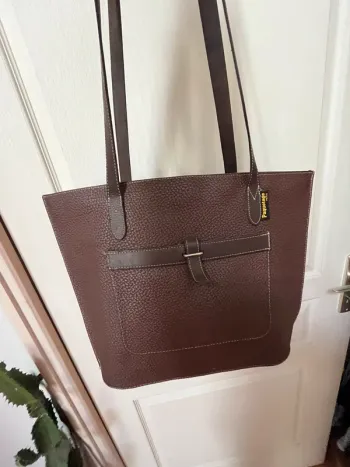 Sac bordeaux de la marque Paquetage  -  Ancien mais peut servir