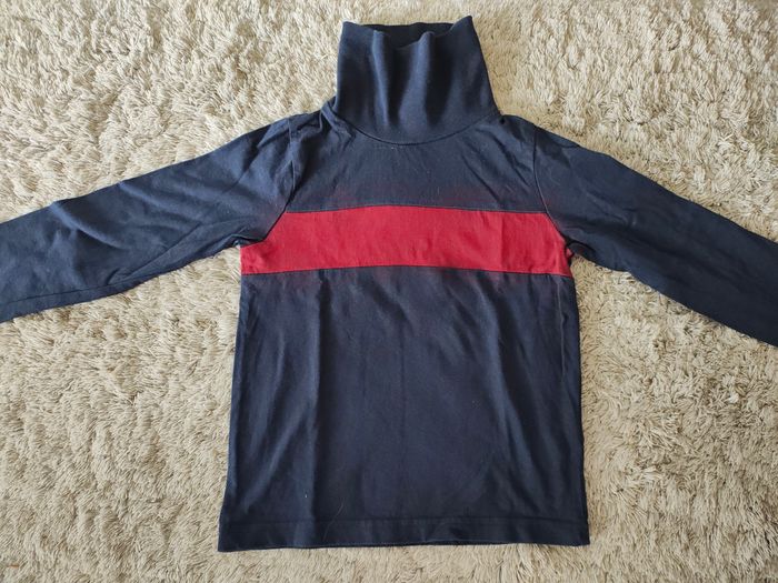 Sous-pull TAO taille 4 ans