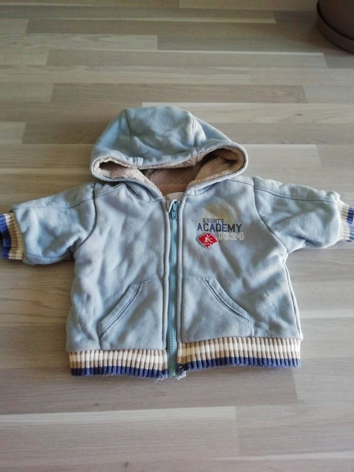 Veste très chaude taille 1 mois