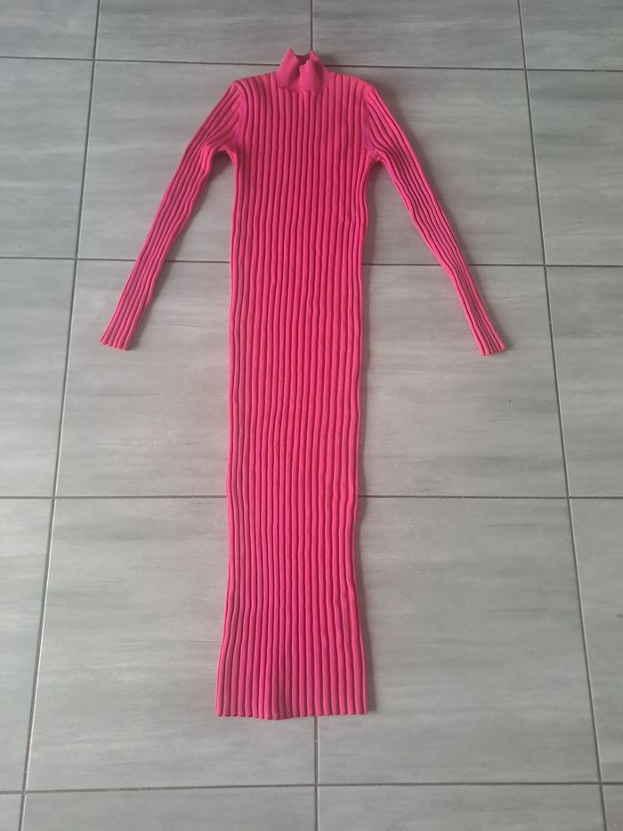 Robe longue moulante rose Zara Taille S