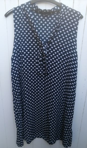 Robe sans manches kiabi taille 46 neuve