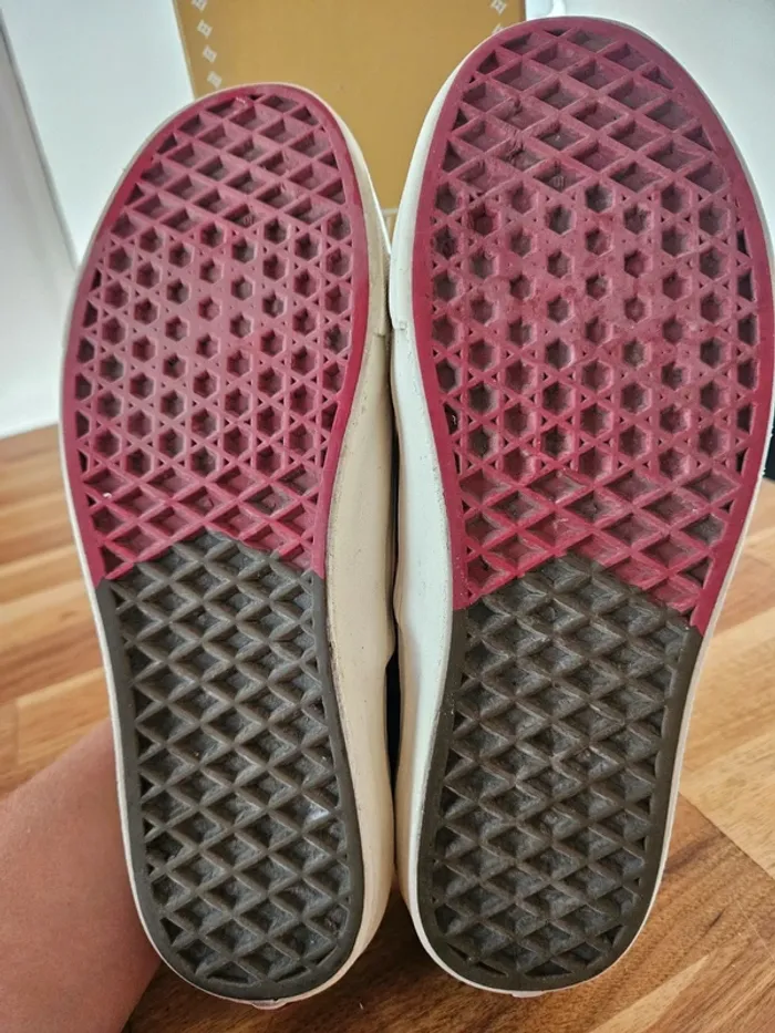Vans Taka Hayashi Taille 38.5 - photo numéro 6