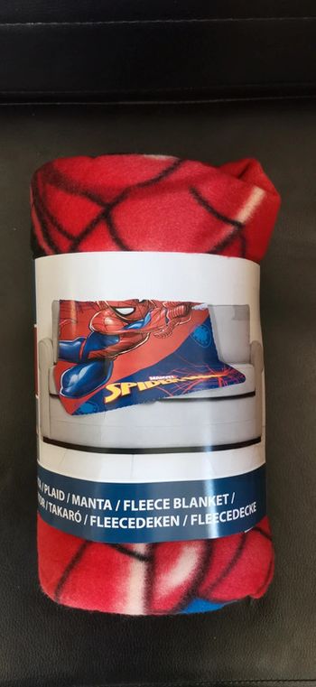 plaide polaire Spiderman neuf jamais utiliser