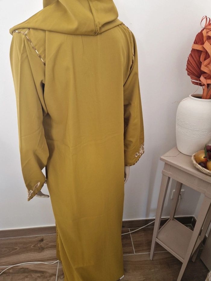 Djellaba brodée 💛 - photo numéro 9