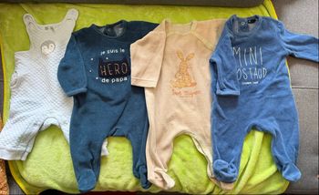 Lot de pyjamas 