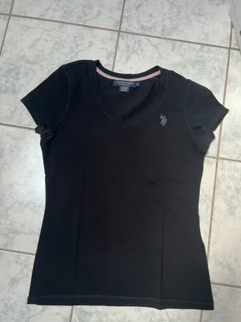 tee shirt col V U.S Polo ASSN luxery feel
