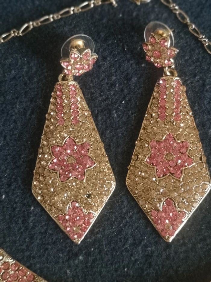 Parure fantaisie dorée et rose - photo numéro 2