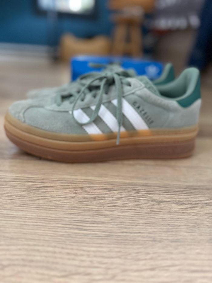Adidas gazelle Bold kaki - Pointure 38 - photo numéro 4