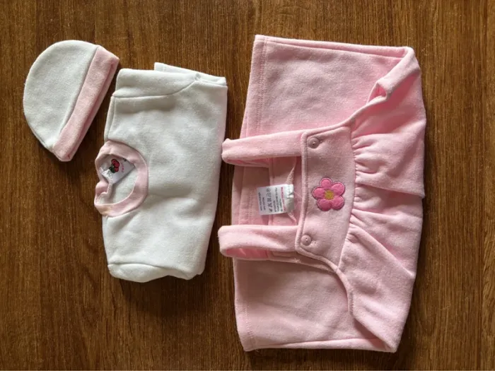 Ensemble robe bonnet pull