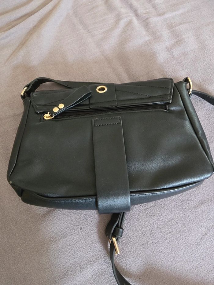 Sac bandoulière 🍒Breal modèle 2019🍒jamais servi - photo numéro 2