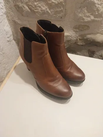Bottines femme en cuir taille 38 en tres bon etat