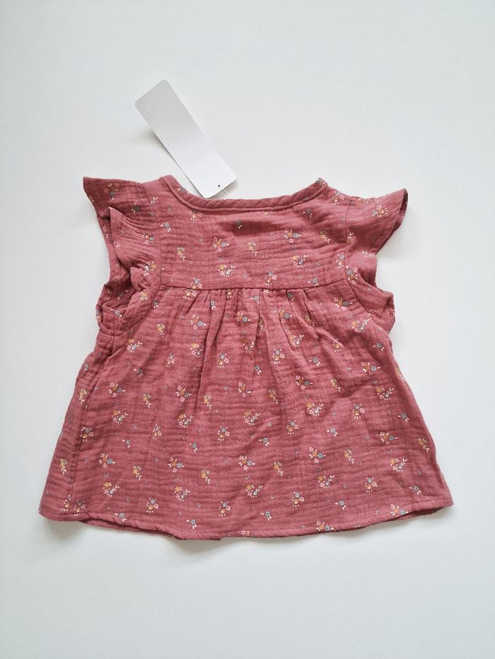 Kiabi - Blouse en maille crêpée, manches courtes - Vieux rose - Neuve avec étiquette ! (3 ans) - photo numéro 2