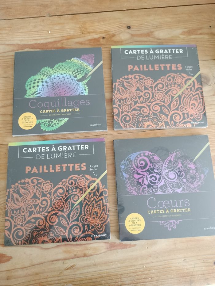 Lot 4 blocs cartes à gratter d'art Marabout