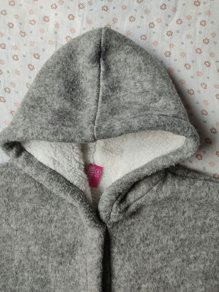 Manteau/poncho gris polaire Punkidz - Taille 8 ans - Très bon état - photo numéro 4