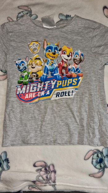 Tee-shirt pat patrouille 6 ans en bon état