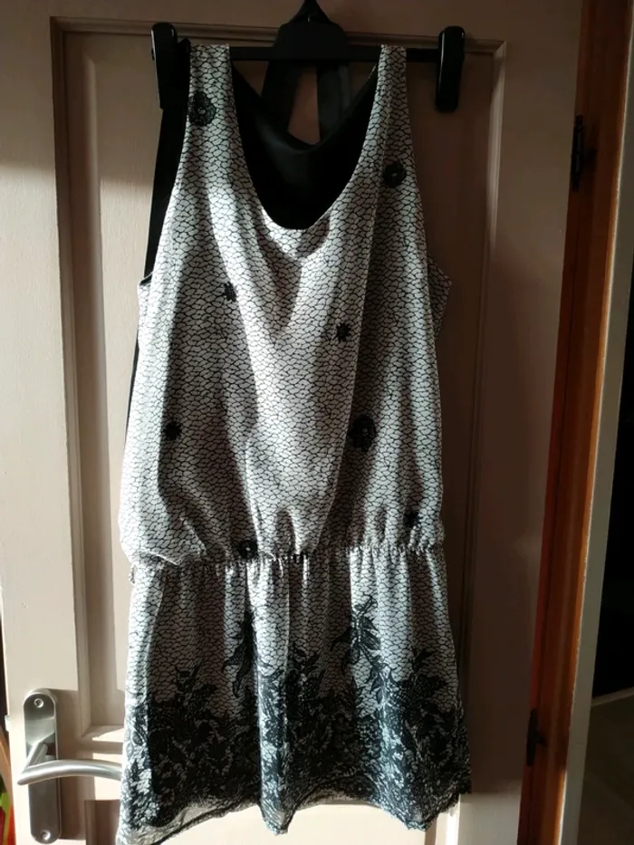 Robe avec ceinture noire 40 - photo numéro 2
