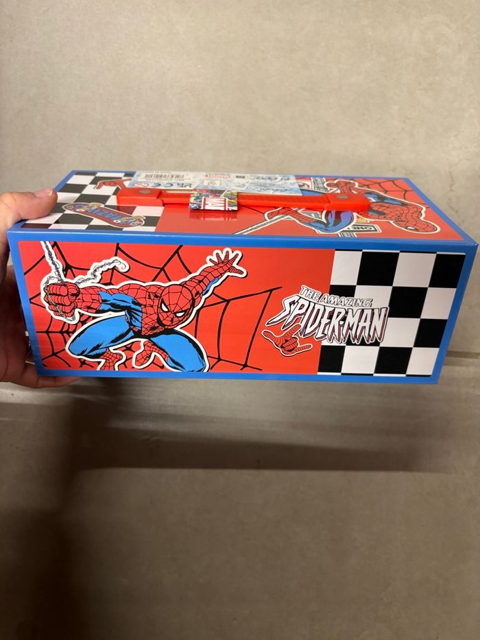 Boîte de dessin avec tiroir Spiderman - photo numéro 2