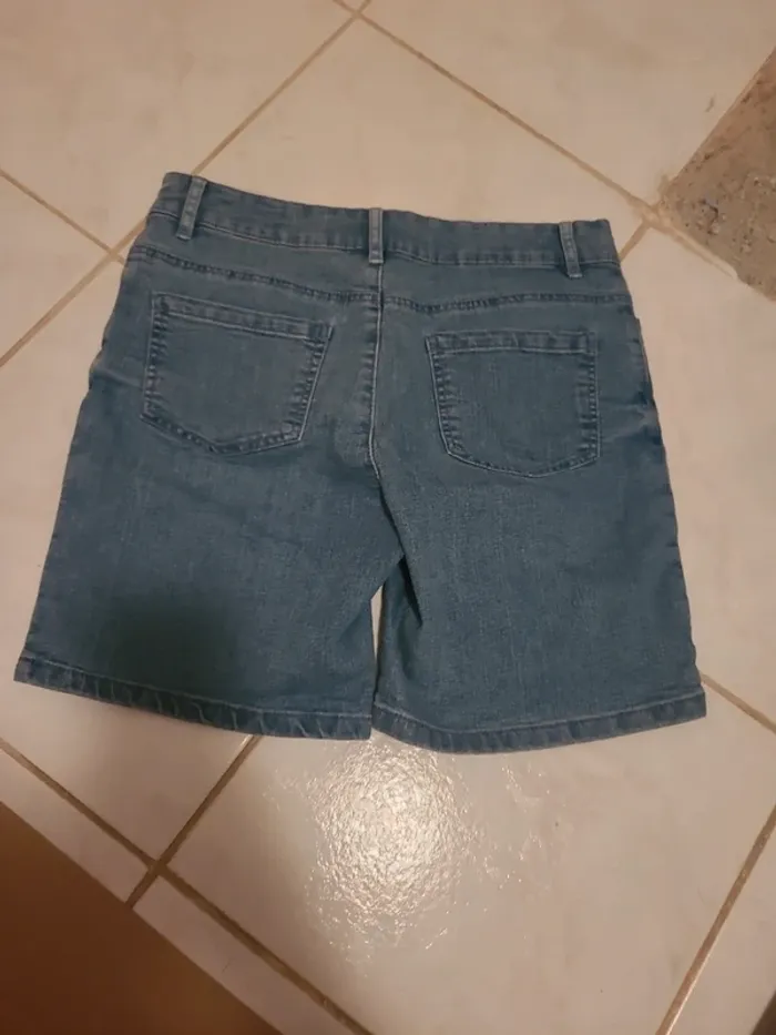 Short en jean taille 38 - photo numéro 3