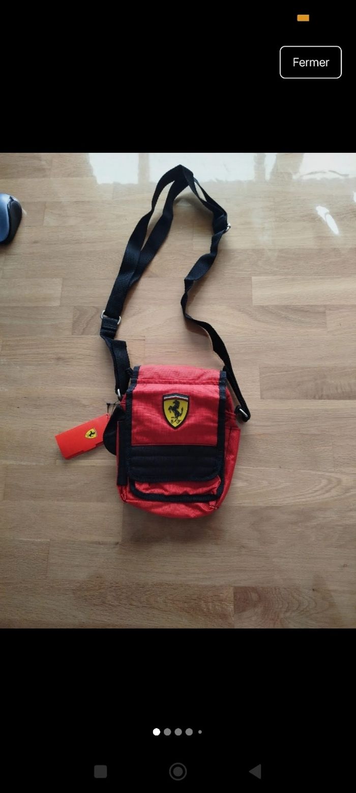 Sacoche Ferrari