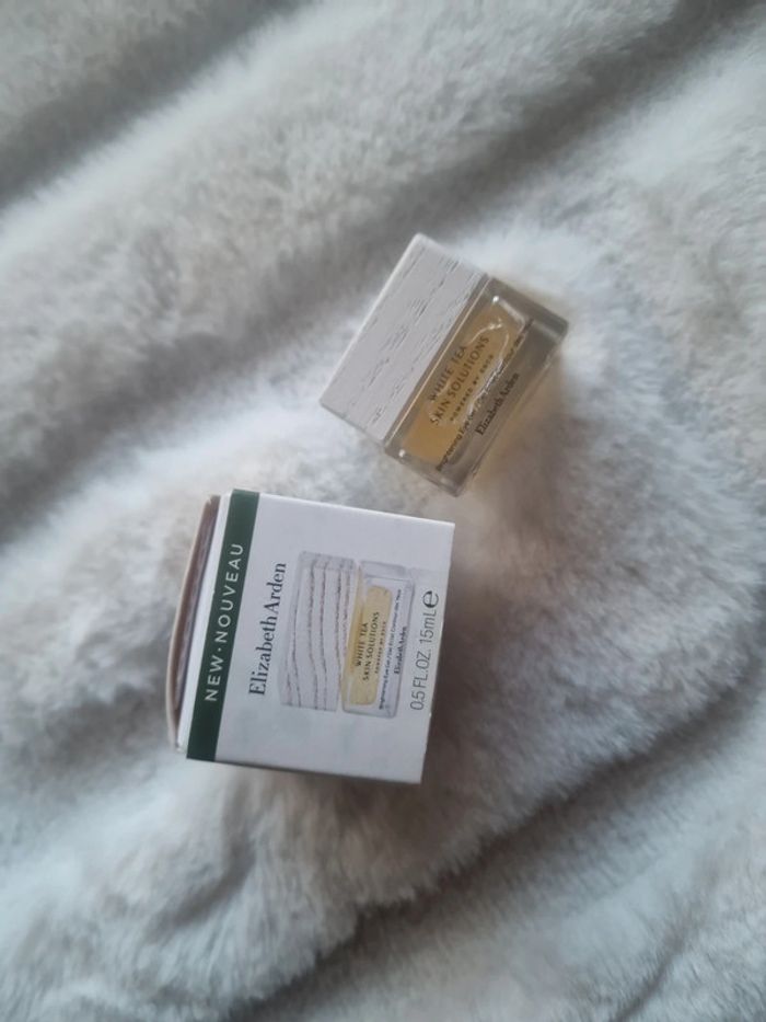 White Tea skin solutions - Gel éclat contour des yeux