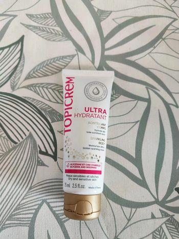 Topicrem ultra hydratant scintillant corps hydrate 48 h 75 ml valeur 15€  à utiliser avant 11/2026
