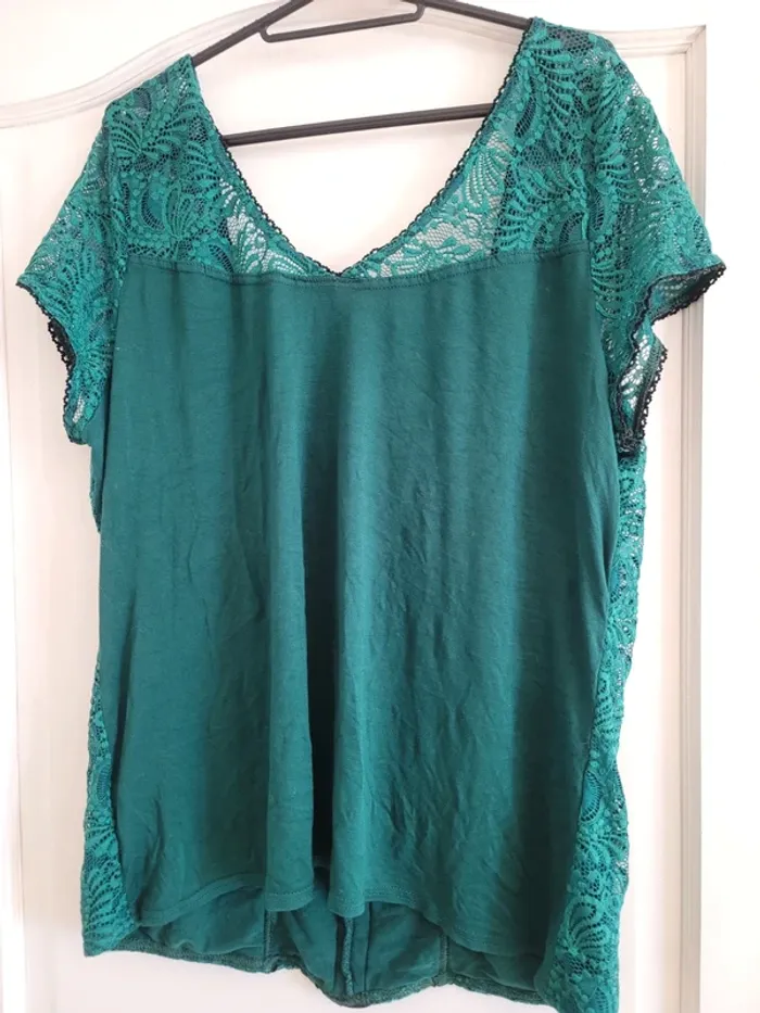Haut dentelle vert sapin noir satin tbe bpc - photo numéro 3