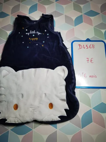 D4568 - gigoteuse garçon 0/6 mois